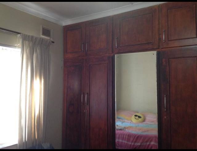 4 BEDROOM HOUSE FOR SALE IN WOODLANDS